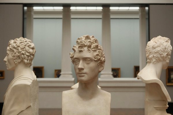 Explorez les valises Jump : style et praticité au rendez-vous.